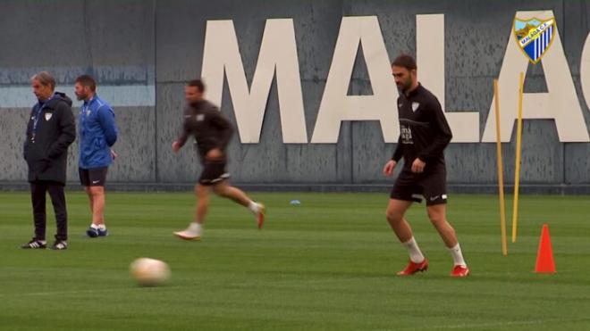 Adrián López, en un entrenamiento (Foto: Málaga CF).