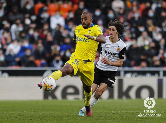 Carlos Akapo, durante el Valencia-Cádiz (Foto: LaLiga).