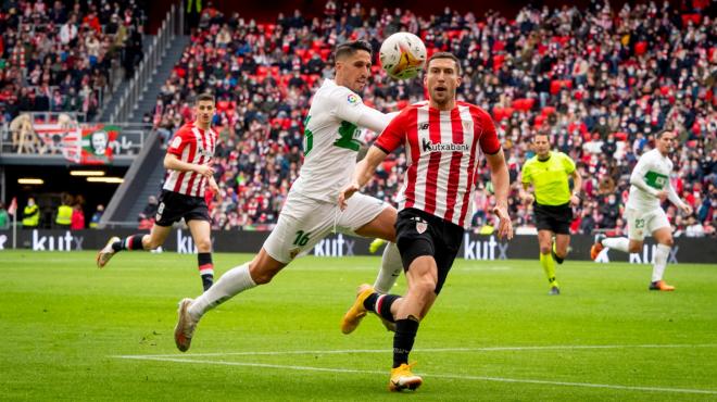 De Marcos ante el Elche en San Mamés (Foto: Athletic Club).