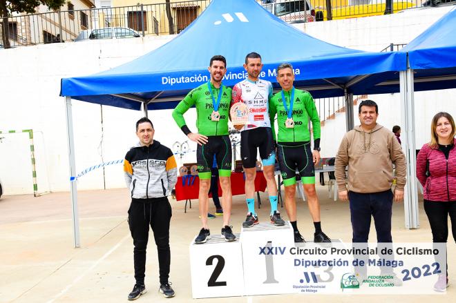 Alejo Fuentes, en el podio del Torcal de Antequera.