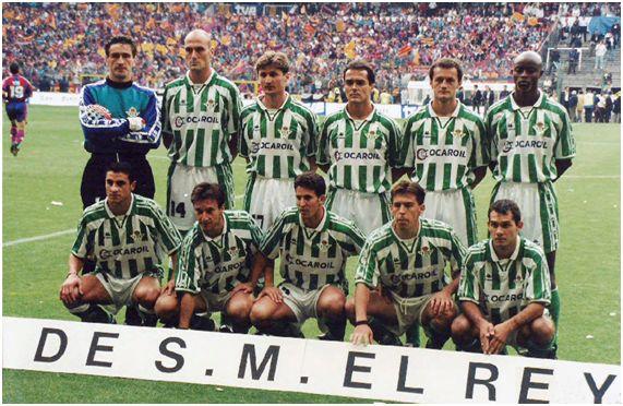 Alfonso Pérez Muñoz y el equipo de la final de 1997.