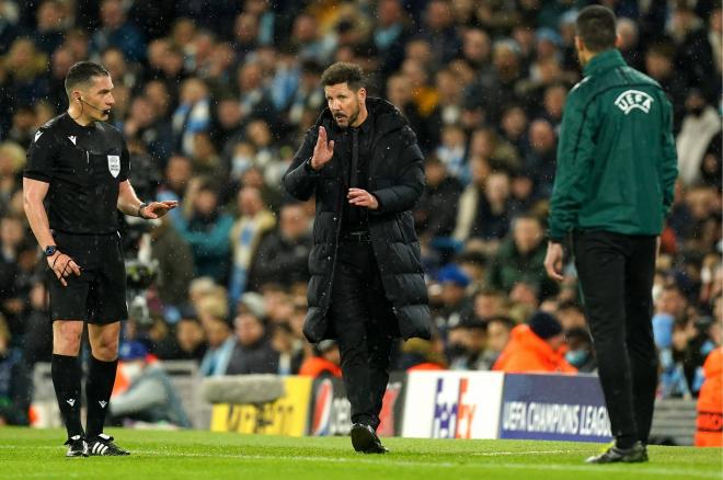 Simeone, en el City-Atlético (Foto: EFE).