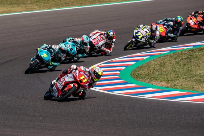 Sergio García Dols se posiciona primero en la carrera de Moto 3.