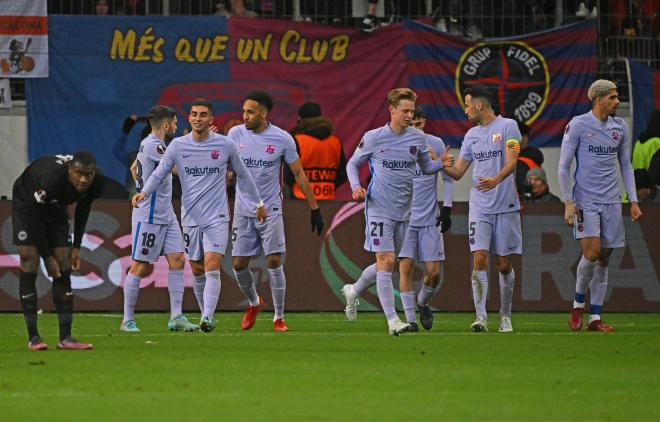 Los jugadores del Barcelona celebran el gol de Ferran Torres ante el Eintracht (FOTO: Cordón Press