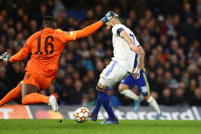 Karim Benzema, durante el Chelsea-Real Madrid (Foto: Cordon Press).