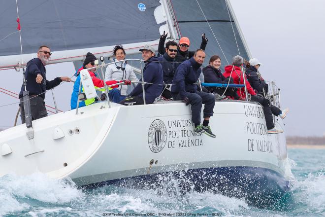 El UPV se queda con su trofeo en aguas de Valencia