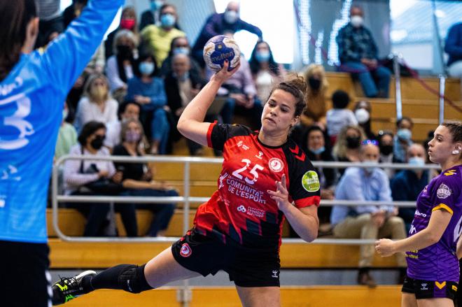 Morvedre vence a Gijón y sigue soñando con la permanencia