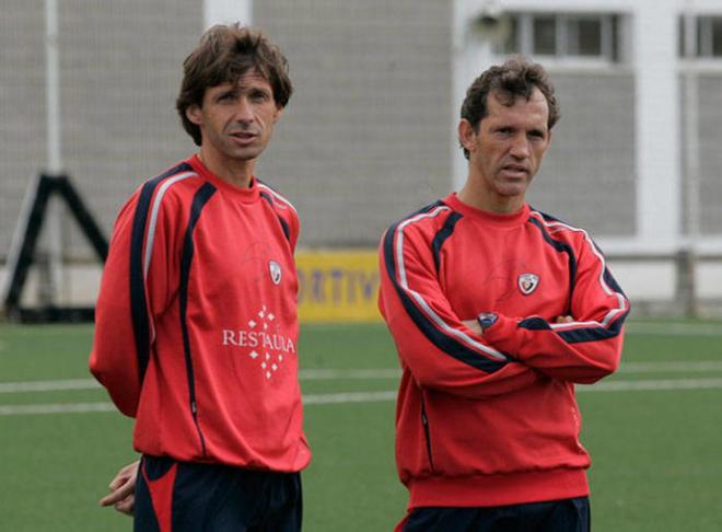 Cuco Ziganda junto a Goikoetxea en CA Osasuna (foto: Deia)