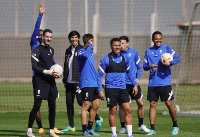 Darwin Machís y Carlos Bacca, en el entrenamiento del Granada (Foto: GCF).