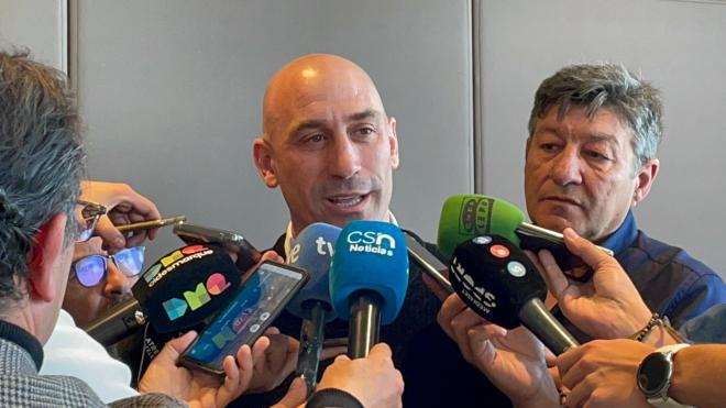 Luis Rubiales en su comparecencia ante los medios.