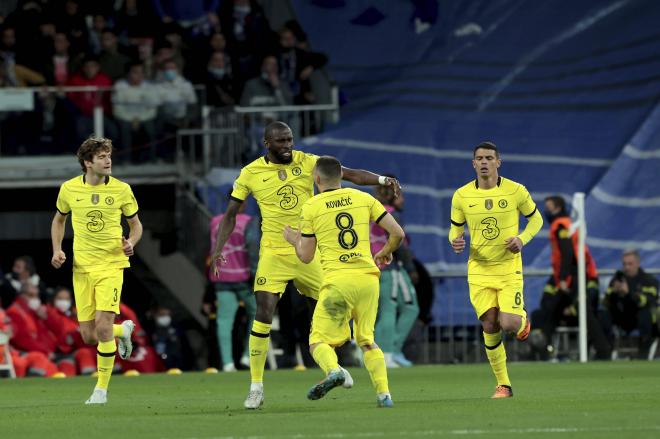 Antonio Rudiger, pretendido por Florentino Pérez, celebra su gol en el Real Madrid-Chelsea (Foto: Cordon Press).