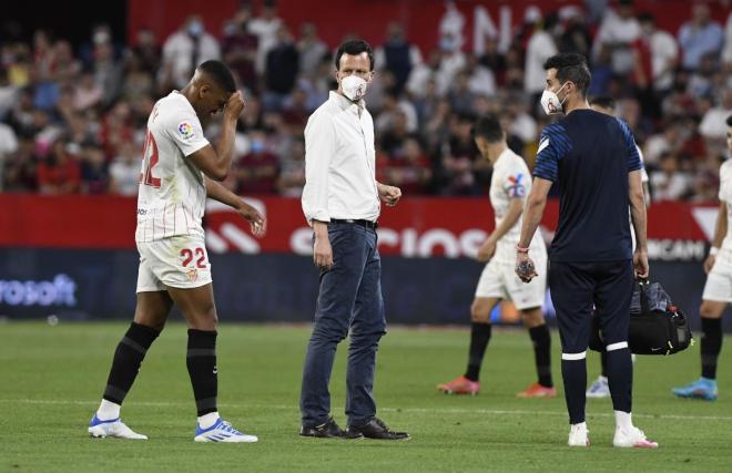 Martial se marchó lesionado en el Sevilla-Real Madrid (Foto: Kiko Hurtado).