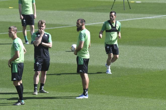 Imagen del entrenamiento del Betis (Foto: Kiko Hurtado)