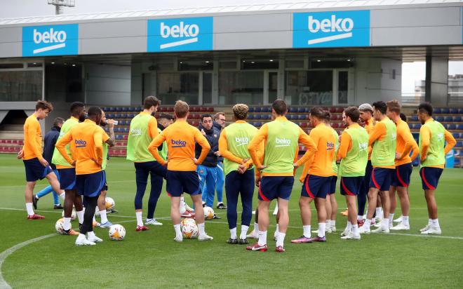 Imagen del entrenamiento de Xavi (Foto: FCB).