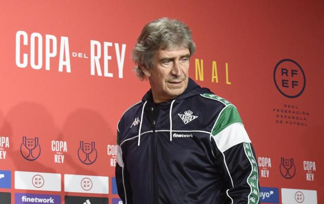 Manuel Pellegrini, entrenador del Betis (foto: Kiko Hurtado).