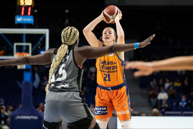 Empate y la Fonteta decidirá el billete a semifinales (59-59)