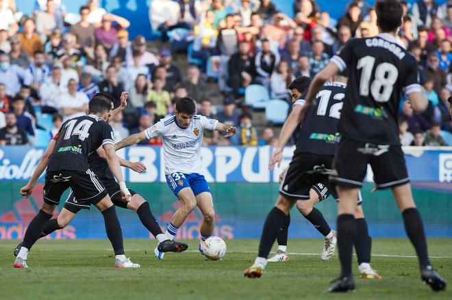 Puche con el Real Zaragoza ante el Burgos (Foto: Daniel Marzo). 