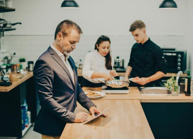 La cocina valenciana que alimenta al fútbol español