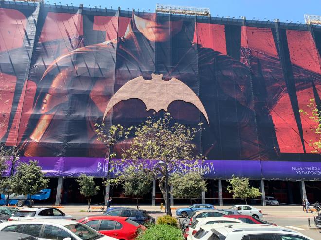 Nueva lona en Mestalla de The Batman
