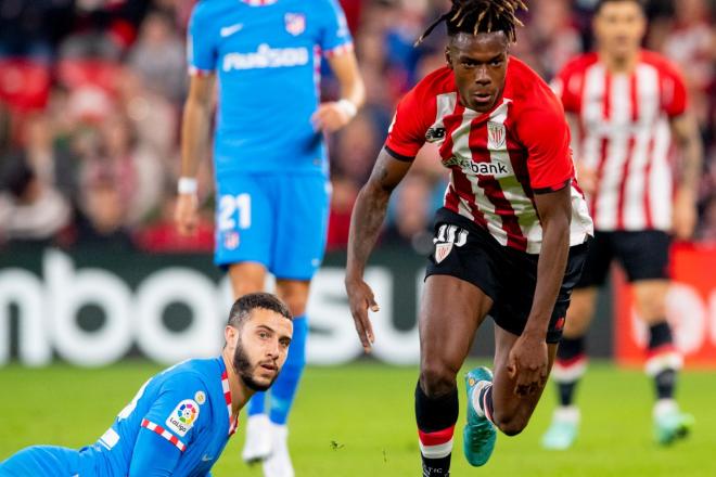 Nico Williams vuela ante el Atlético de Simeone en San Mamés (Foto: Athletic Club).