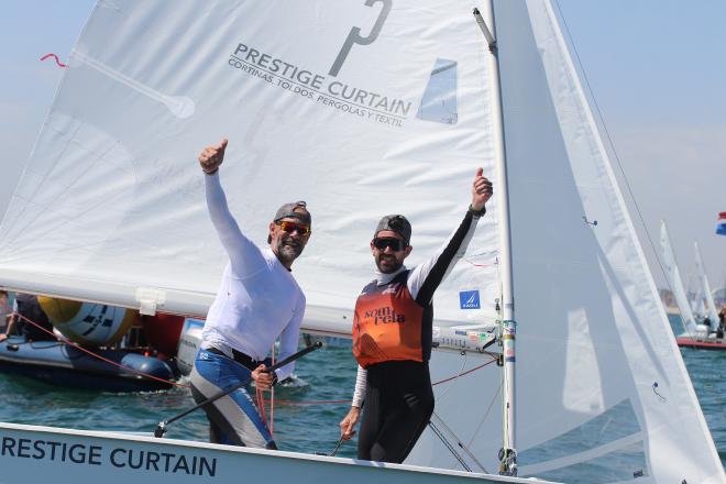 Agustín Zabalua y Juan Luis Granados, campeones de Europa Snipe Master