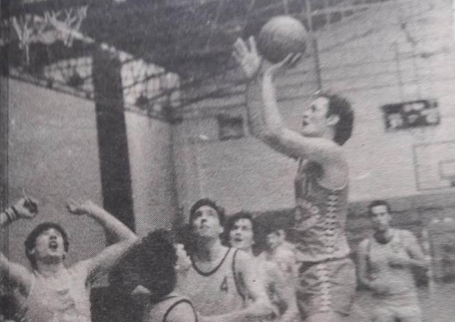 Alex Aurre en el Caja Bilbao, un anotador clásico en el baloncesto vizcaíno.