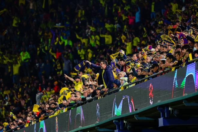 La afición del Villarreal, durante el partido ante el Liverpool (Foto: Cordon Press).