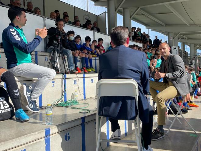 Mario Melero López, en la charla con los canteranos de El Palo.