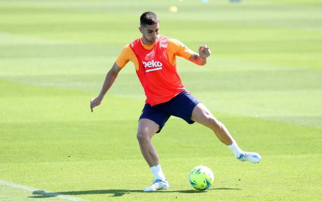 Ferran Torres, en una sesión de entrenamiento del Barcelona (Foto: FCB).
