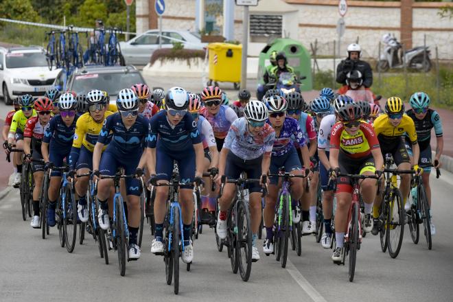 Una parte de la segunda etapa de la Vuelta Ciclista a Andalucía Elite Women.