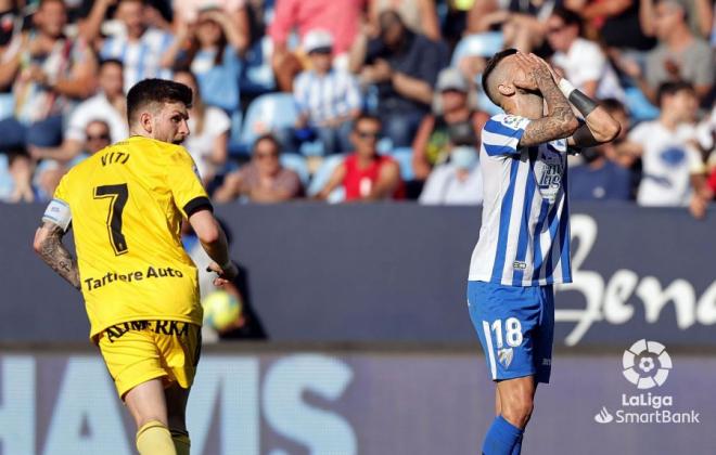Vadillo se lamenta tras una ocasión fallida ante el Oviedo (Foto: LaLiga).