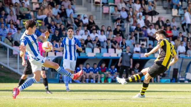 Imagen del choque entre el Beasain y el Basconia de Carlos Gurpegui (Foto: Athletic Club).
