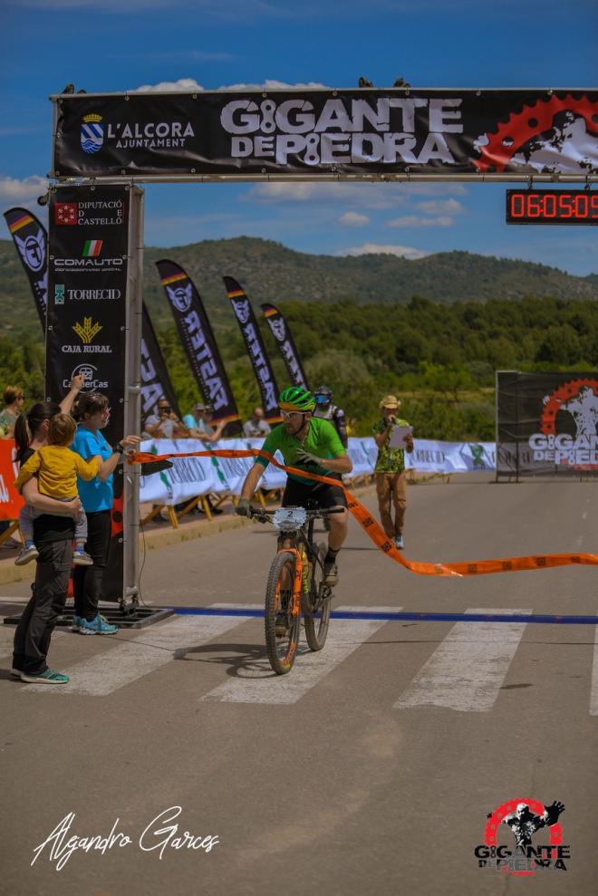El campeón de Europa Llibert Mill conquista la Gigante de Piedra Small
