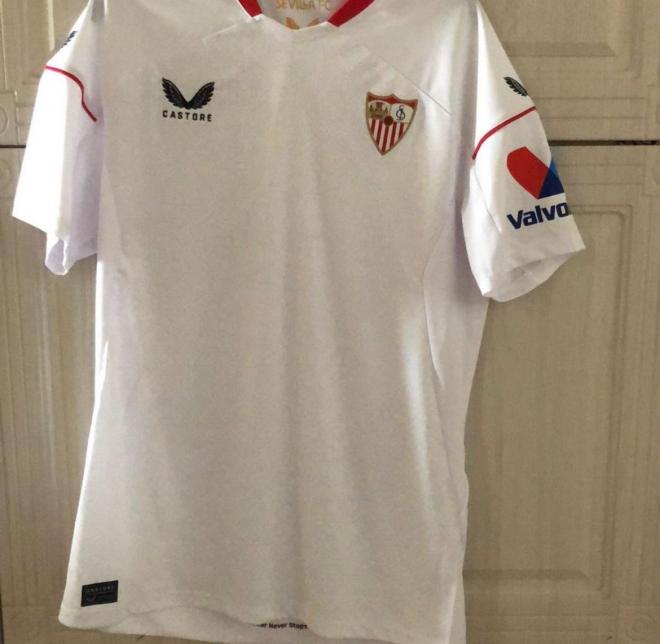 La posible camiseta de Castore para el Sevilla FC.