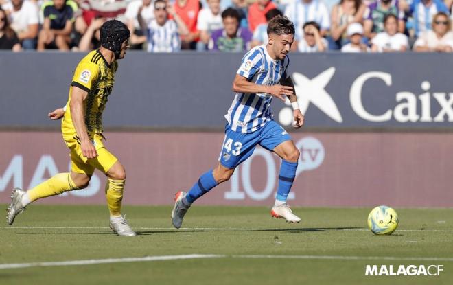 Víctor Olmo, en su debut ante el Real Oviedo (Foto: MCF).