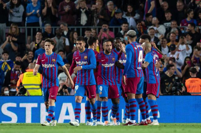Los jugadores del Barcelona celebran un gol al Celta (Foto: Cordon Press).