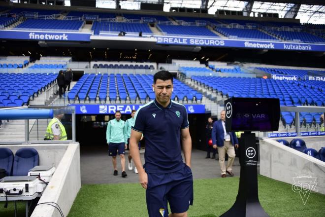 Alarcón, a su llegada al Reale Arena (Foto: Cádiz CF).