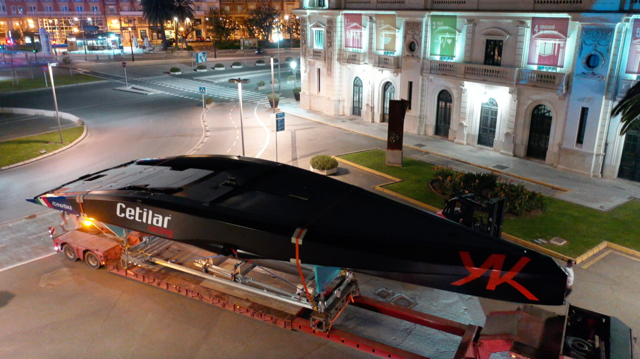 La Marina de València, sede de la fabricación del primer monocasco con foils concebido para regat