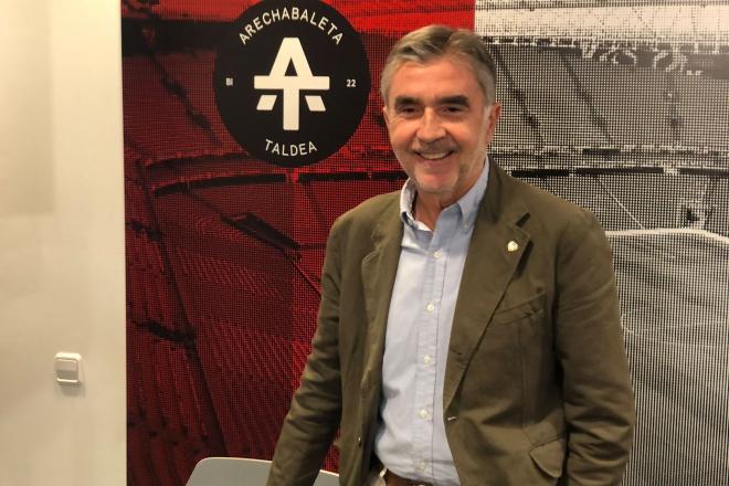 El precandidato a presidente del Athletic Club Iñaki Arechabaleta en su sede en Bilbao (Foto: DMQ Bizkaia).