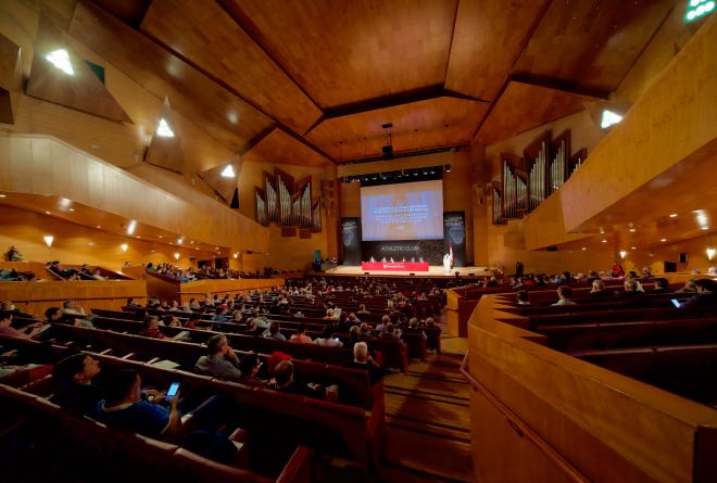 Imagen de una asamblea de Socios Compromisarios del Athletic Club en el Palacio Euskalduna de Bilbao.