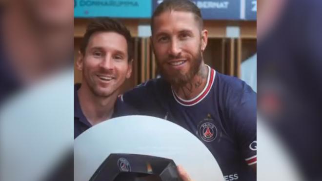 Ramos y Messi celebrando el título de Ligue One.