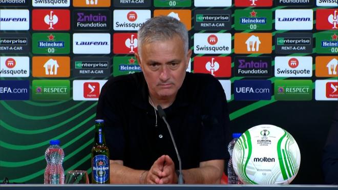 Mourinho, en rueda de prensa tras conquistar la Conference League, ha pedido a Guedes