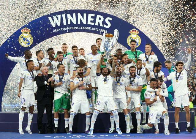 El Real Madrid levantando su 14ª Champions League
