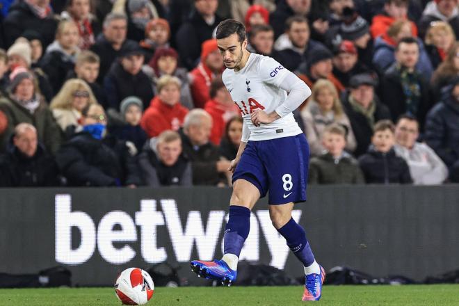 Harry Winks en un partido con el Tottenham (Foto: Cordon Press).