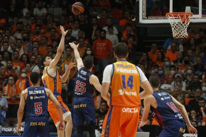 La Fonteta no es suficiente para avanzar a semis (59-76)