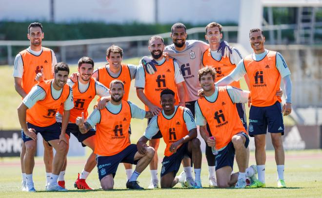 Los vencedores en el entrenamiento de la selección española (Foto: Sefutbol).
