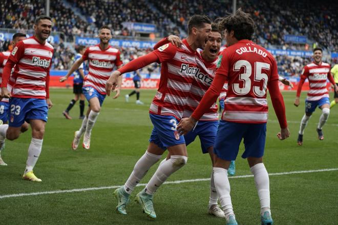 Sergio Escudero celebra uno de sus goles con el Granada.