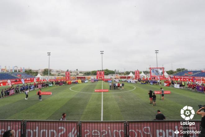 Presentación de los 20 equipos participantes en el Torneo Nacional Pamesa LaLiga Promises Santander.