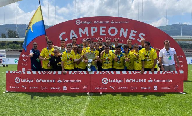Foto de los campeones de LaLiga Genuine Santander