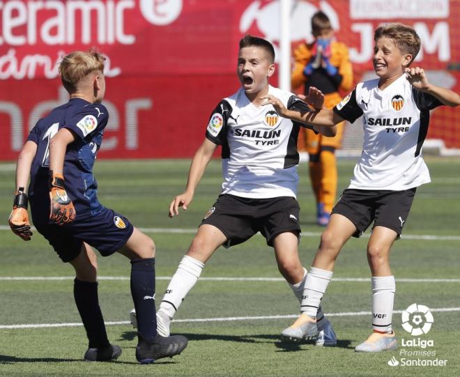 El Valencia CF celebra su pase a la gran final de LaLiga Promises.